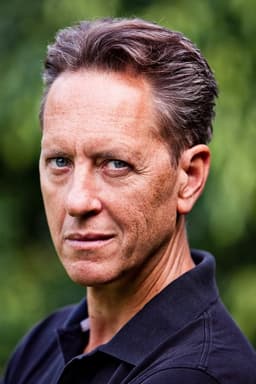 Richard E. Grant