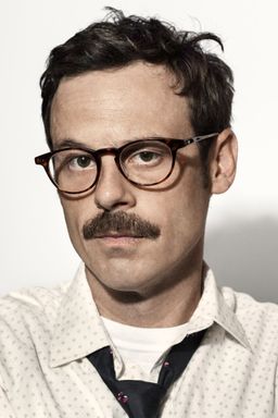 Scoot McNairy